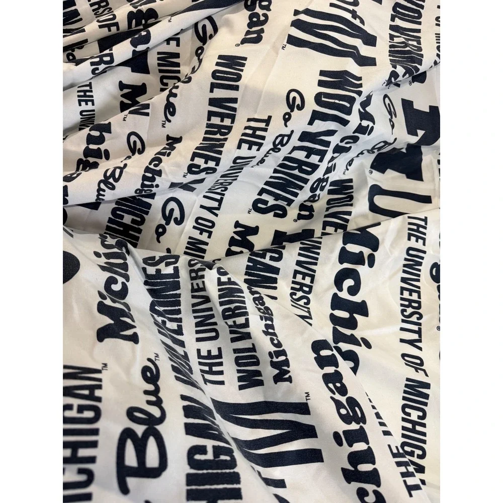 University of Michigan Wolverines GoBlue  BedSheet Flat & Fitted WhiteNavy 96x66